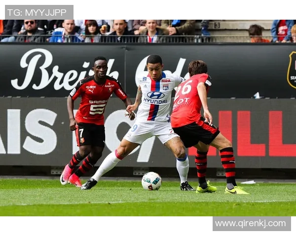 费耶诺德与莫斯科的激烈对决揭示足球战术与团队精神的较量